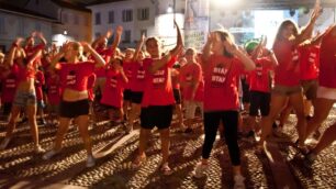 Flash mob per il Rugby MonzaIn Duomo c’è la Danza Kuduro