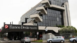 La sede centrale del Banco Desio, dove sono previsti cinquanta esuberi.