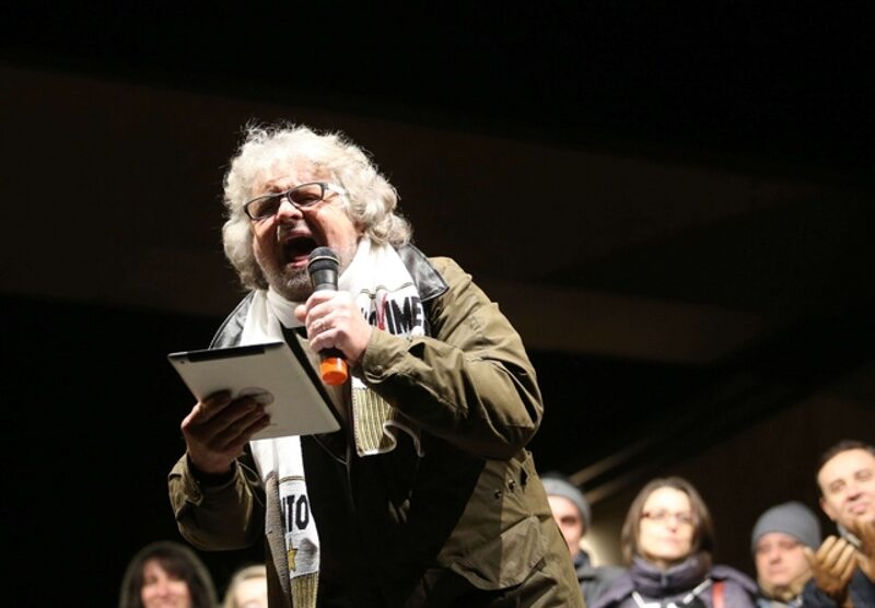 Lo Tsunami tour di Beppe Grillo a Monza per la campagna elettorale del Movimento 5 Stelle