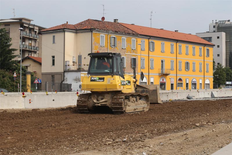 Ruspe in viale Lombardia, sopra il tunnel