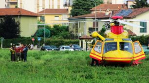 Infortunio sul lavoro a Carate Brianza, intervenuto l’elisoccorso  (Foto Alessandra Botto Rossa)