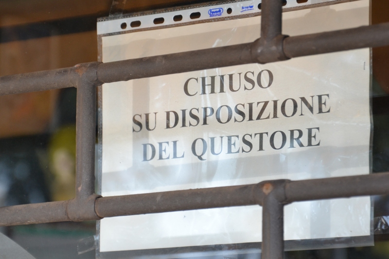 Quindici giorni di chiusura per il bar.