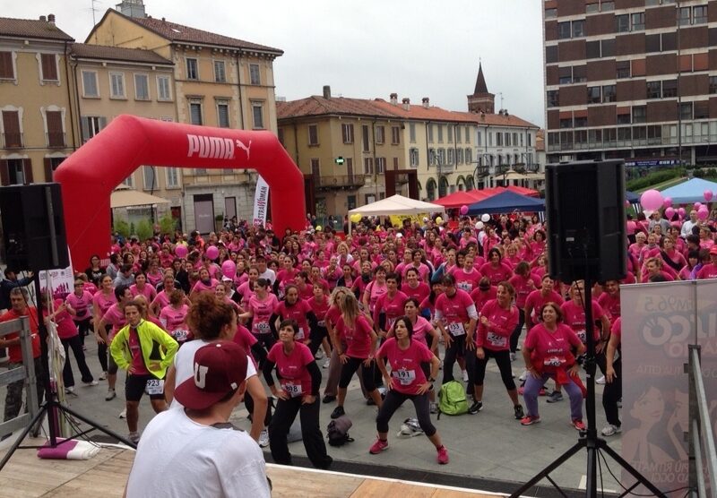 Tutte in rosa per la Strawoman