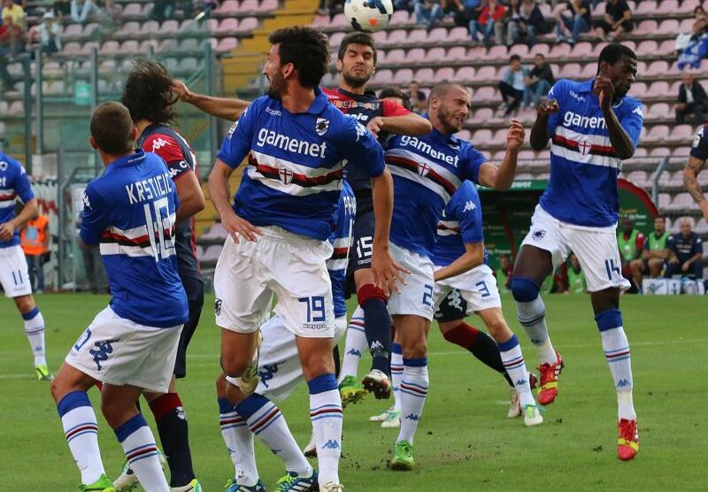 In casa di una cilena trovato un orecchino con il logo della Sampdoria provento di rapina