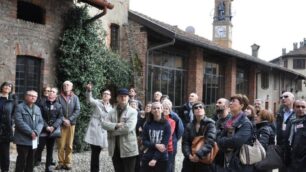 Turisti in visita al Casino di caccia della famiglia Borromeo a Oreno di Vimercate