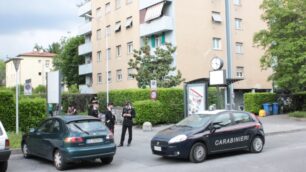 I carabinieri sul luogo della sparatoria