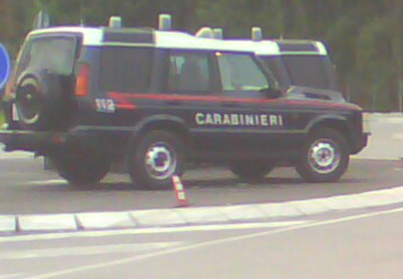 I carabinieri hanno fermato i tre in via Volta a Macherio.