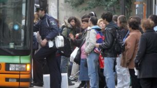 Monza: Ratti e amianto nel deposito dei bus, esposto contro Net