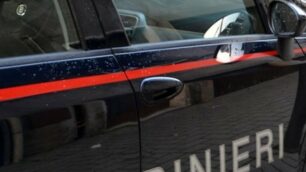 Picchia la convivente e i carabinieri, arrestato a Concorezzo