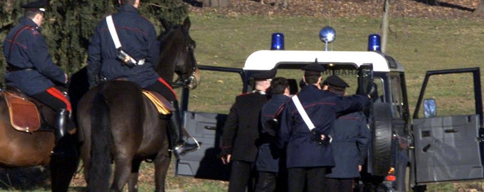 Carabinieri nel parco di Monza