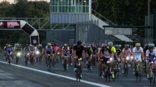 Monza, 12 ore ciclismo in pista in autodromo