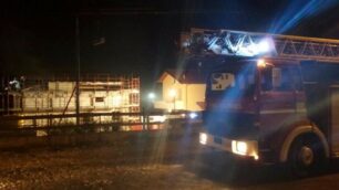 Briosco, incendio tetto: vigili del fuoco in via Mornatella - foto Edoardo Terraneo