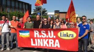 Una manifestazione dei dipendenti del gruppo Linkra