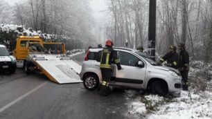 Briosco, auto fuori strada lunedì