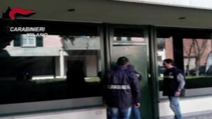 Carate, prostituzione al centro massaggi: il video delle telecamere nascoste