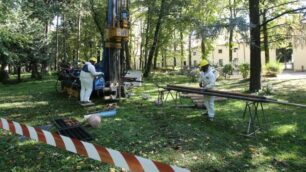 Prolungamento M5, le trivelle dietro al Serrone nel parco di Monza: sono i carotaggi dove ci sarà la fermata