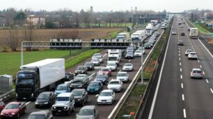 AUTOSTRADA A4 TRAFFICO - foto d’archivio