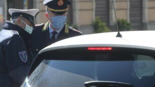 Ai controlli di polizia, carabinieri, guardia di inanza ed esercito si sommano anche quelli delle polizie locali e della polizia provinciale