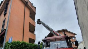 Lissone lamiera pericolante via Lombardia