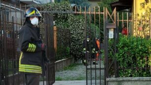 L’intervento dei vigili del fuoco in via Bormida a Monza