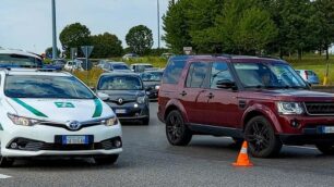 La polizia locale gestisce il traffico