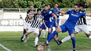 Calcio: un tentativo di attacco improduttivo del Seregno