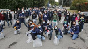 I volontari per Plastic Free sul Villoresi a ottobre 2020