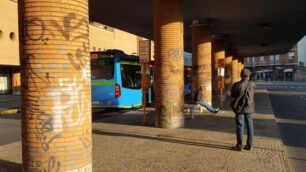 Vimercate: stazione autobus piazza marconi