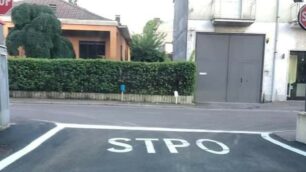 Lo stop scritto in maniera errata a Paderno