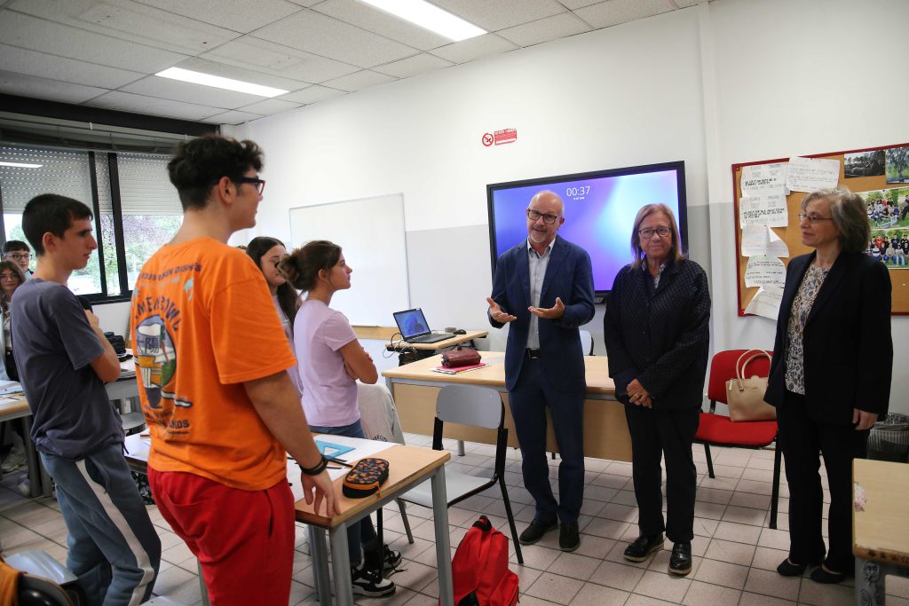 Monza primo giorno di scuola sottosegretario Paola Frassinetti - foto Radaelli